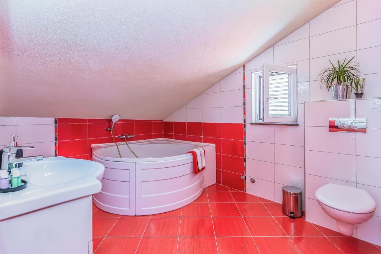 Apartmani Nikola Baska Voda Ngoại thất bức ảnh